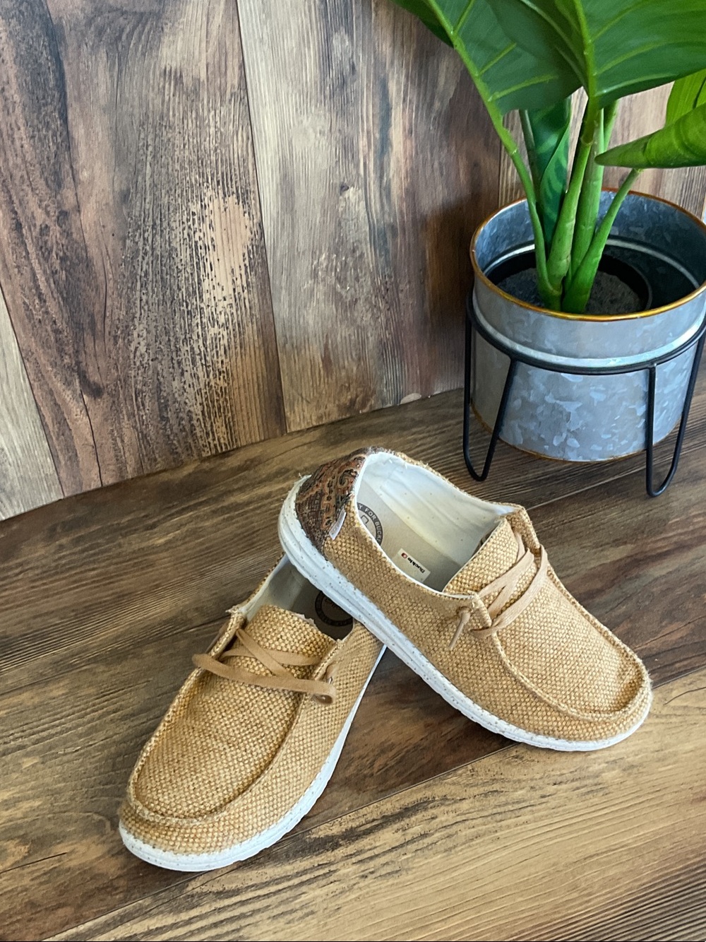 Hey Dude Wendy Tan Woven Slip-On Loafers 9       450B